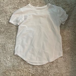 Lululemon size 0 white shirt.